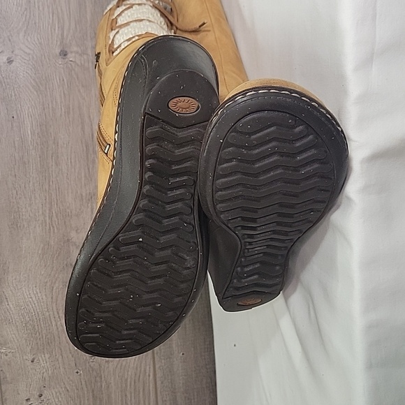 Womens UGG Skylair 1939 Wedge Tall Boots size 7.5 - Picture 9 of 11